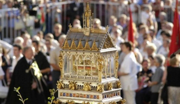 70 milliót költ a Szent Jobb-díszkocsi rekonstrukciójára a kormány