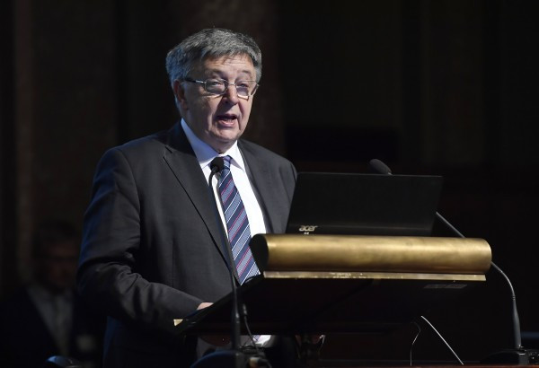 Alkotmánybírósághoz fordul az MTA-elnöke