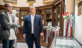 Az Orbán-rajongó múzeumigazgatónak is jut feladat az OSZK körül