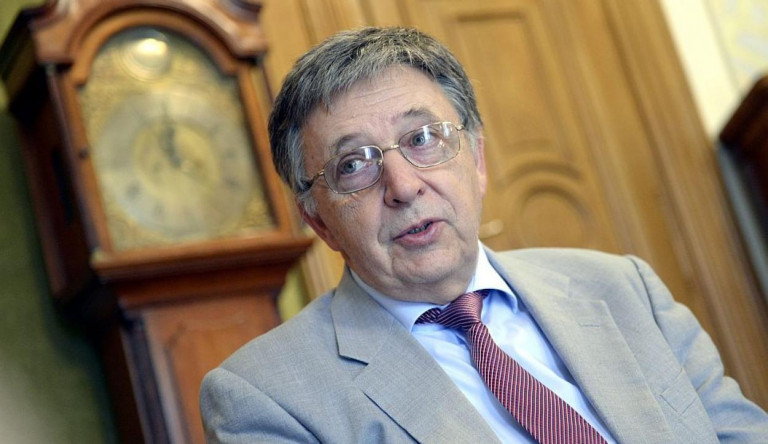 Lovász László levelet írt az akadémiától elcsatolt intézetek kutatóinak