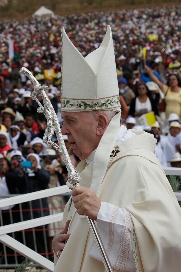Ferenc pápa szentmisét mutat be az antananarivói Soamandrakizay síkságon 2019. szeptember 8-án, madagaszkári látogatásának harmadik napján.