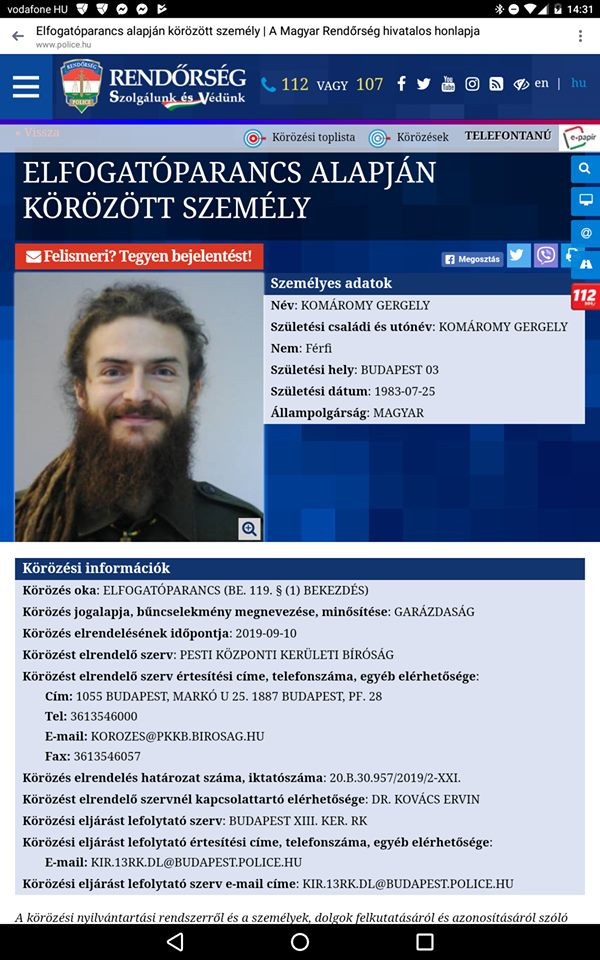 Végül csak elfogták és bevitték a kapitányságra a rendőrök G-Rast, aki épp a bíróságra tartott