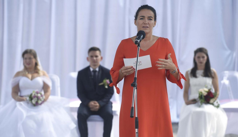 Novák Katalin ujjonghat örömében: az év első felében a házasságkötések száma közel 8 százalékkal haladta meg az egy évvel korábbit