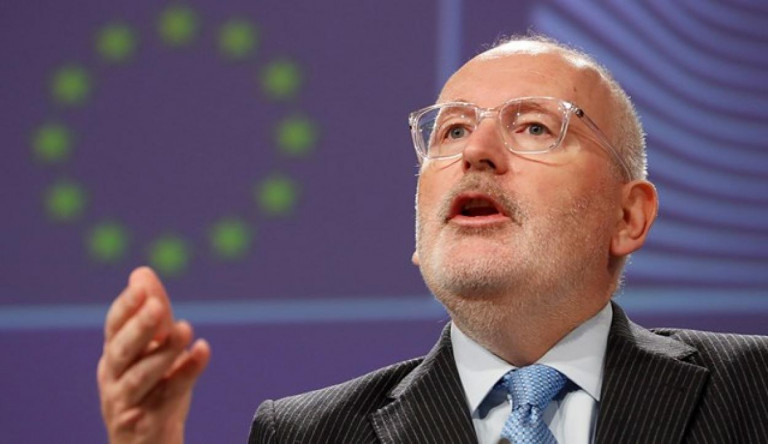 Timmermans: nem elegendő egy meghallgatás a magyar hetes cikkes eljárás ügyében