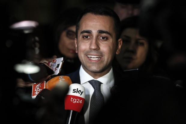 Kiosztotta Szijjártót az olasz külügyminiszter: 