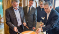 Nem tudjuk, ki fizette Orbán horvátországi nyaralását, és Kövér László tett róla, hogy ez így is maradjon