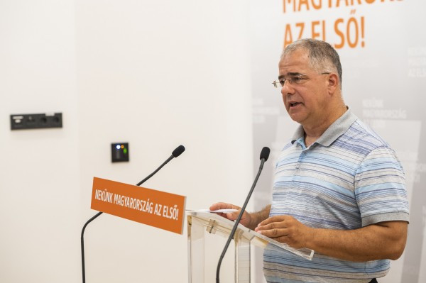 Kósa Lajos nagy ígérete: 2030-ra talán elérjük a nyugat-európai szintet