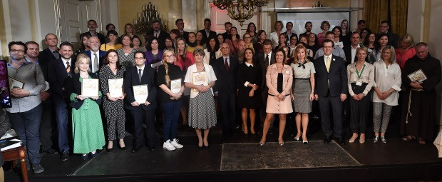 Balog Zoltán, Lovasi András és Novák Katalin is megkapta a Családok Angyala díjat