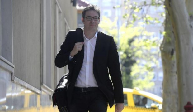 Karácsony a paparazzónak: „Arról szeretne képet, ahogyan a fiammal visszük az iskolatáskát?”