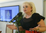 Az V. kerületi alpolgármester esélyegyenlőségi okokból osztogatta Vajna Tímea fánkjait a gyerekeknek