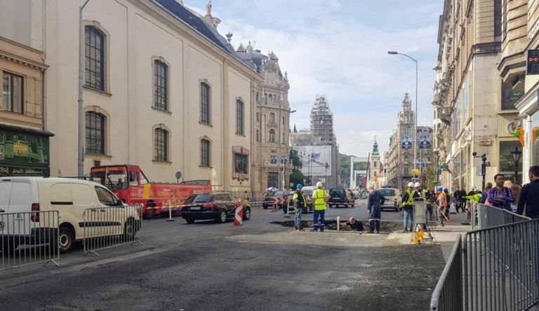Kétsávnyi út omlott be Budapest egyik legforgalmasabb szakaszán