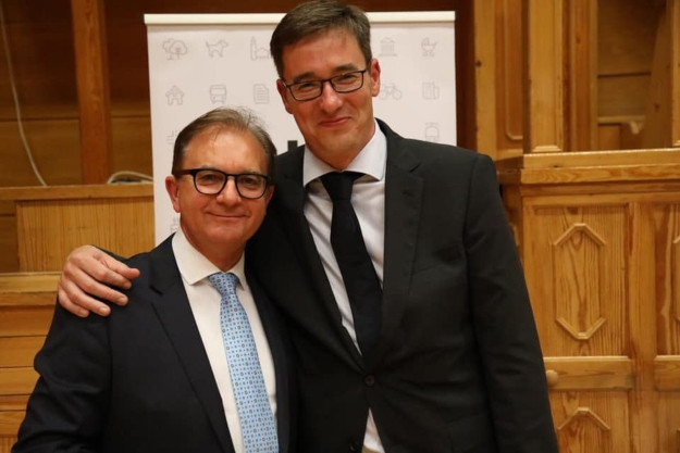 A Párbeszéd és Jakab Péter is kifarolt Tóth Csaba mögül, a DK Karácsony bejelentésére vár