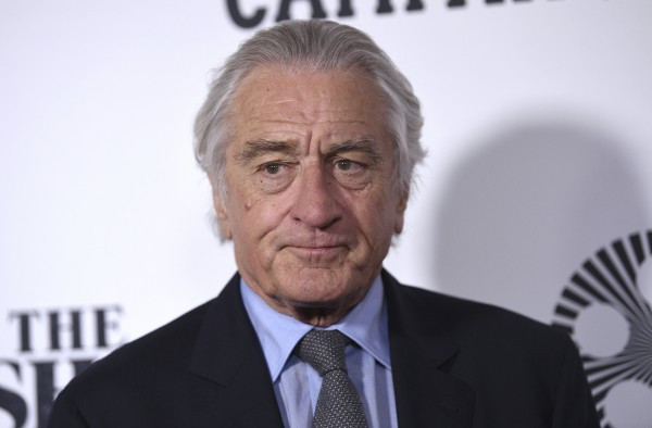 Videó: így káromkodik interjú közben Robert de Niro, ha Trumpról van szó