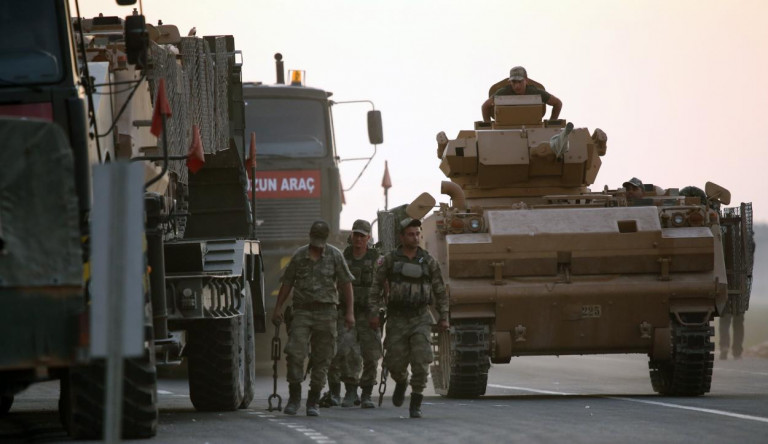 Szíriából Irakba szállítottak át az amerikaik a két leghírhedtebb ISIS-rabot