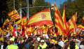 Tízezrek vonultak utcára vasárnap Spanyolország egységéért Barcelonában