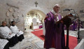 Ferenc pápa Róma egyik legrégebbi katakombájában tartott halottak napi misét