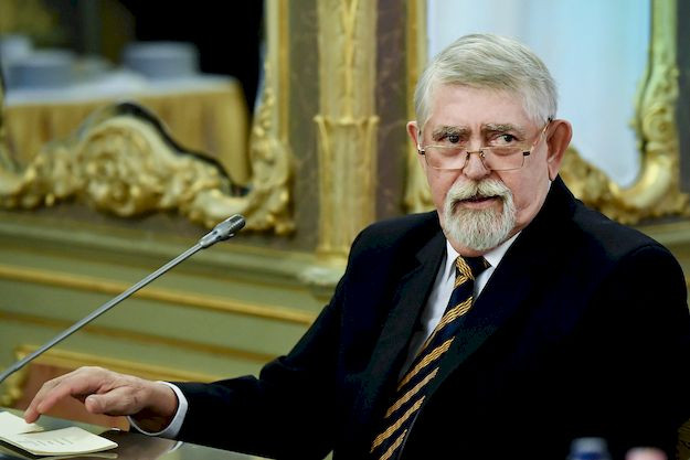 Eddig 4 sajtófőnököt fogyasztott el Kásler Miklós