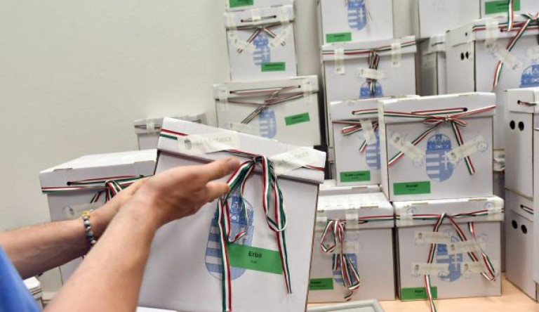 Tagadja a kormány, hogy a választási törvény módosítását tervezné