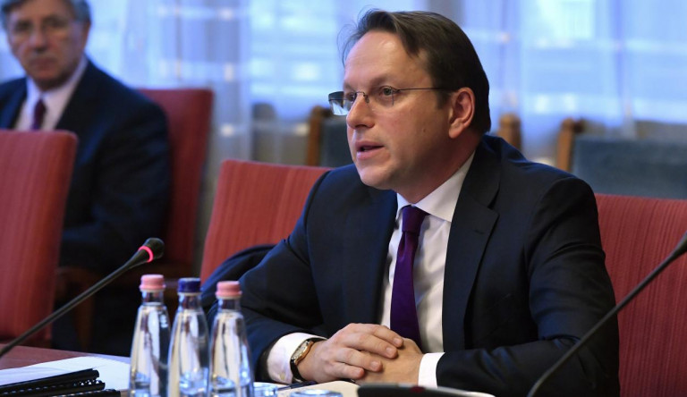Várhelyi: fel kell gyorsítani a nyugat-balkáni országok uniós csatlakozási folyamatait