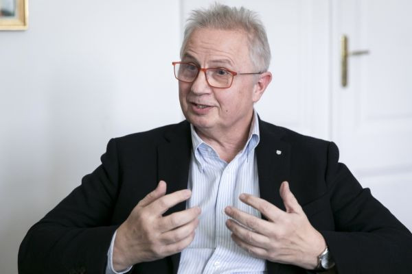 Úgy fest, Trócsányi László kiszáll a köztársasági elnöki castingból