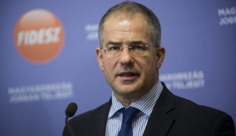 Bocsánatot kért Kósa Lajos a hétvégi beszédéért