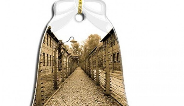 Auschwitz ihlette karácsonyfadíszek kerültek fel az Amazonra, a cég sürgősen eltávolította őket