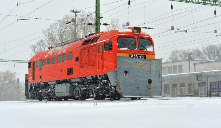 Több vonalon nem járnak vagy késnek a vonatok