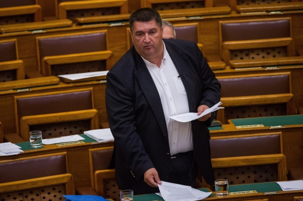 A fideszes Becsó Zsoltnak van egy belvárosi panziója, de nincs hozzá engedélye