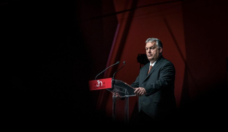 Orbán azt szeretné, ha fejtörést okozna, hogy mit kezdjen az ország a Nyugat-Európából érkező munkavállalókkal 