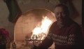 Kevin Spacey idén is bejelentkezett egy bizarr karácsonyi videóval