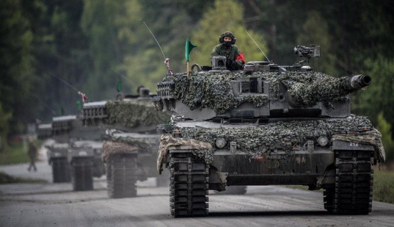 Lengyel miniszter: A németek csatlakozzanak az Ukrajnát Leopard-2 harckocsikkal támogató országokhoz