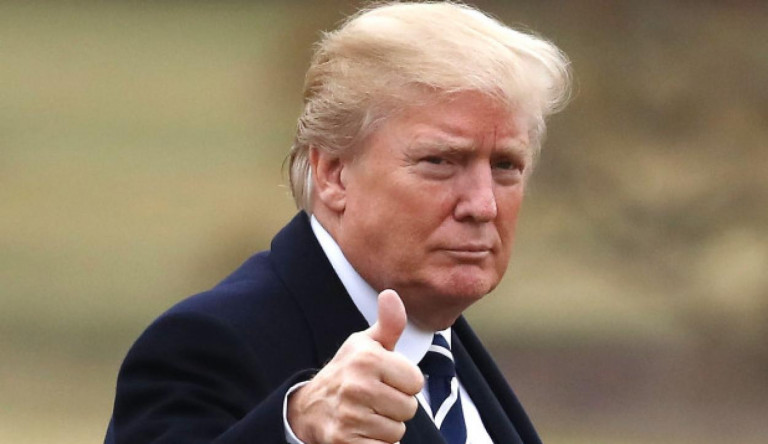 Jobboldali tévécsatornát vásárolnának fel Trump szövetségesei