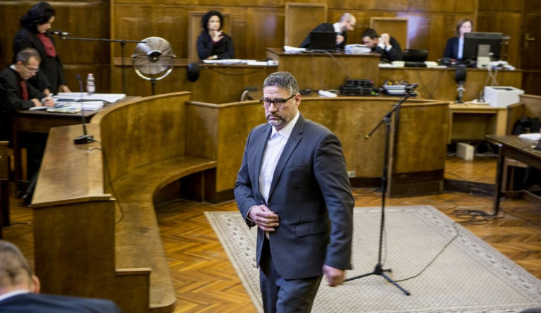 Másodjára is teljesen elölről kell kezdeni a Simonka-pert, jön a harmadik felvonás