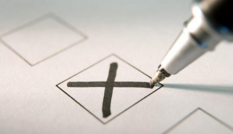 Nyolc településen tartanak ma választást