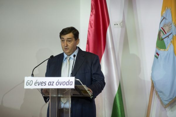 Mészáros Lőrincék megszerezték a Rádió 1-et és a Best FM-et