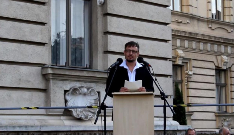 Lemondott és kilépett a pártból a Momentum győri elnöke