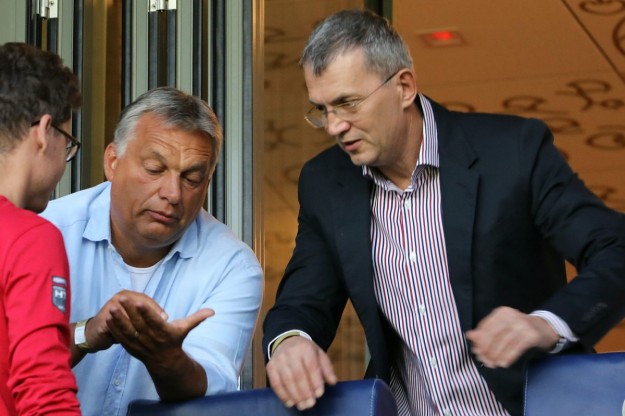 Orbán és Garancsi a VIP-páholyban