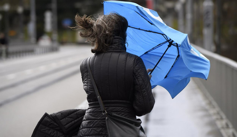 Holnap is tombol az orkán erejű szélvihar az országban