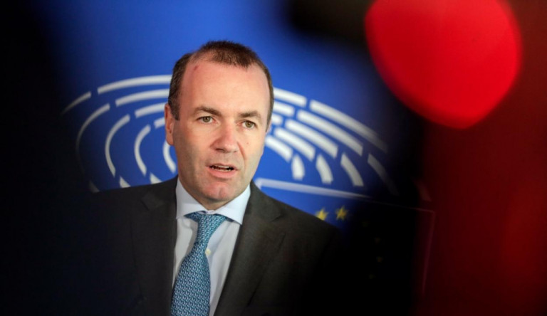 Weber az Európai Tanácsot sürgeti a 7-es cikk szerinti eljárások ügyében