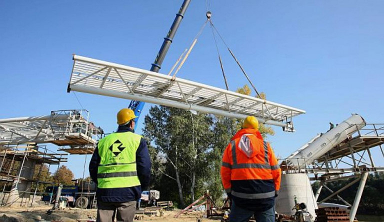 Újra hasít a Közgép, majdnem 44 milliárd forintért épít utat