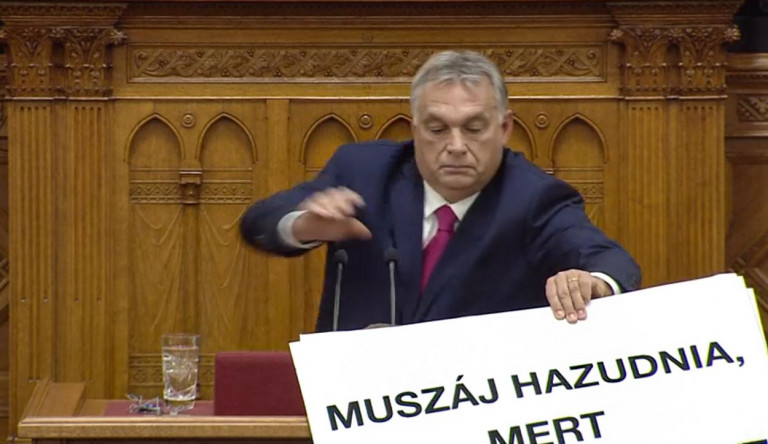 Kivonultak az ellenzékiek a parlamentből
