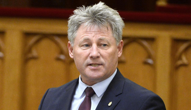 Fia barátnőjétől bérelt lakást közpénzen a tapolcai fideszes képviselő