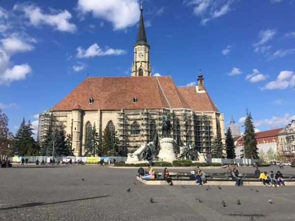 A tömeges elbocsátásokból látszik, hogy megroppant a Fidesz erdélyi sajtóbirodalma