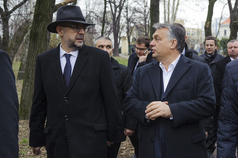 Etnikai karanténba zárja a romániai magyarokat az Orbán-kormány