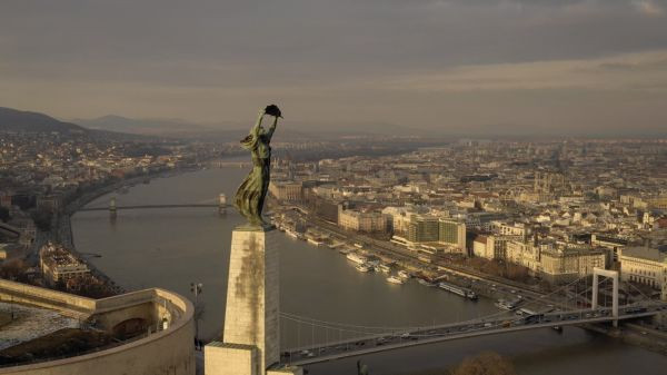 Becsődölhet novemberre Budapest