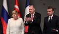 Videókonferencia formájában tárgyal a koronavírus miatt kedden Erdoğan, Merkel és Macron a menekülthelyzetről