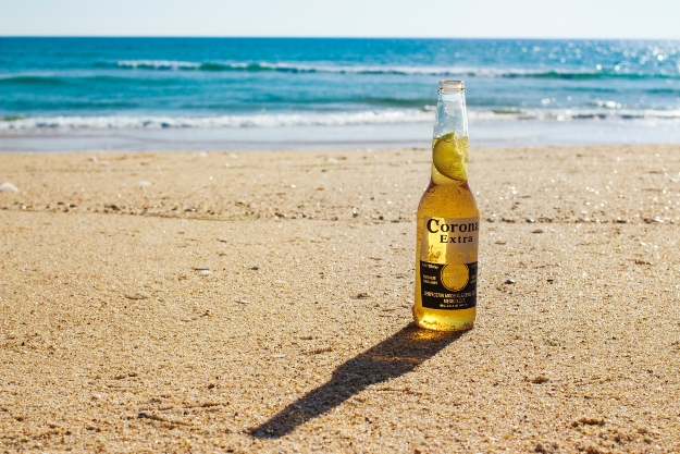 Corona sör: hűsítő vagy vírushordozó?