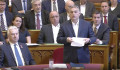 Orbán szigorít: lezárjuk a határokat