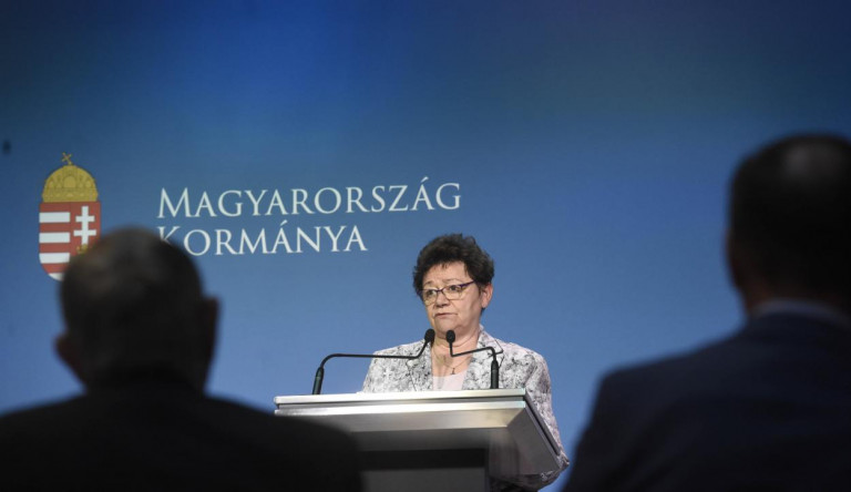 Magyarországon újabb szintre lépett a koronavírus terjedése