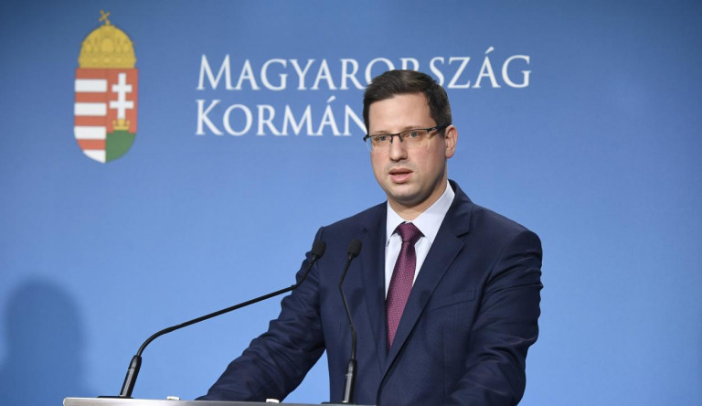 Gulyás Gergely: Orbán biztosan nem fogja magát beoltatni az elsők között